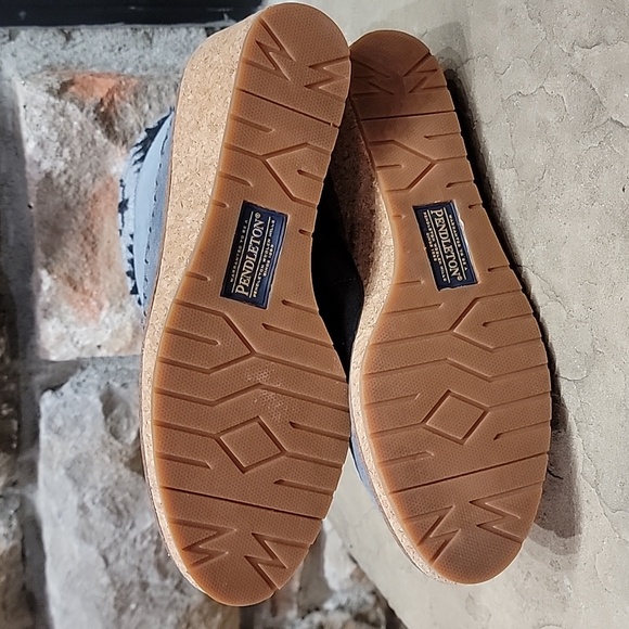 Pendleton Boots - Picture 5 of 10